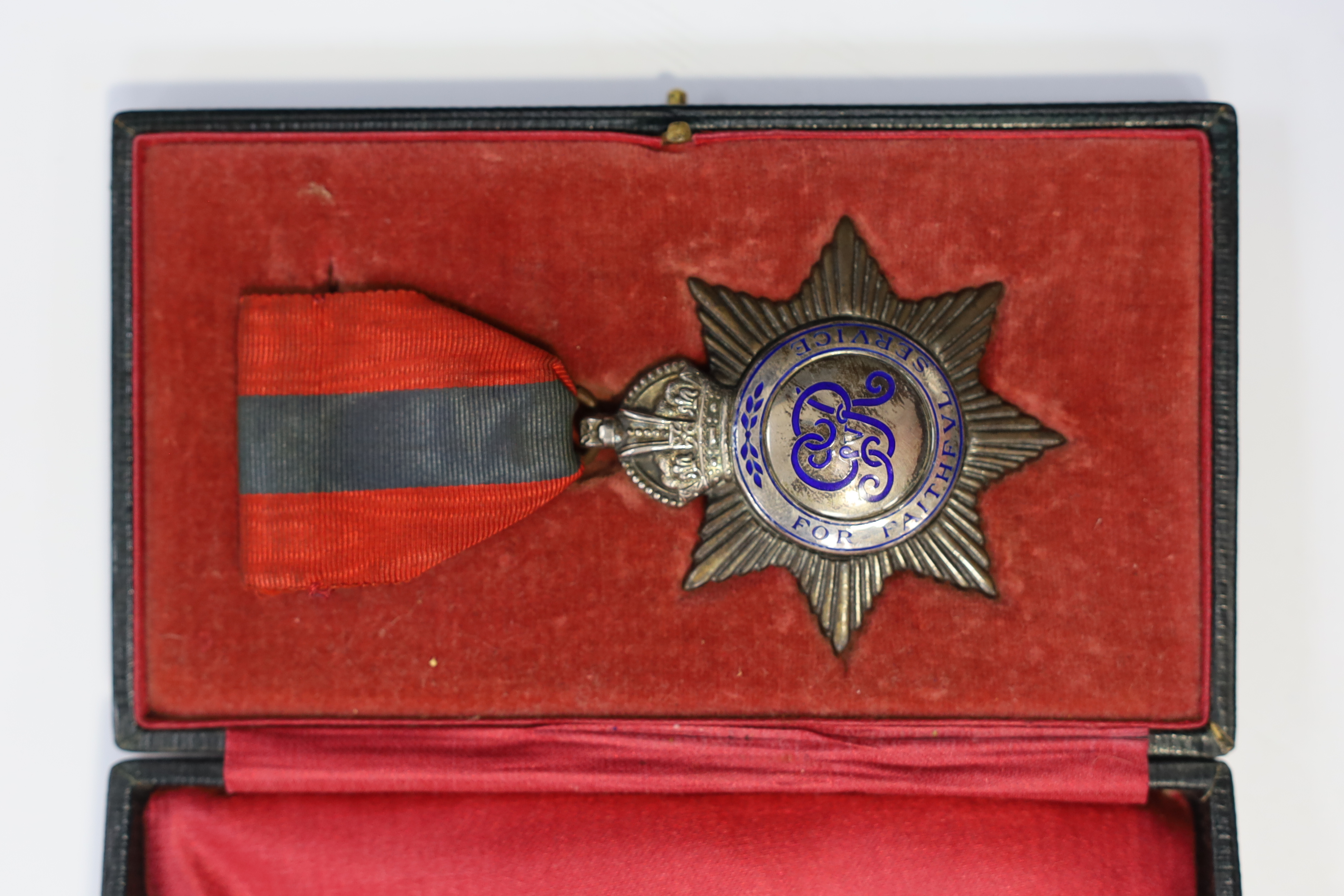 A GV Imperial Service Order to John Creasey, cased.